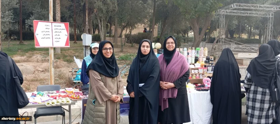 بازدید معاون محترم پژوهش  از بازارچه کارآفرینی  دانشکده  2