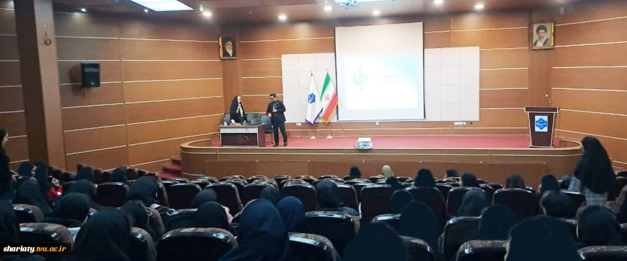 سمیناری به کوشش معاونت پژوهش فناوری و گروه طراحی لباس دانشکده در هفته ی کارآفرینی 6