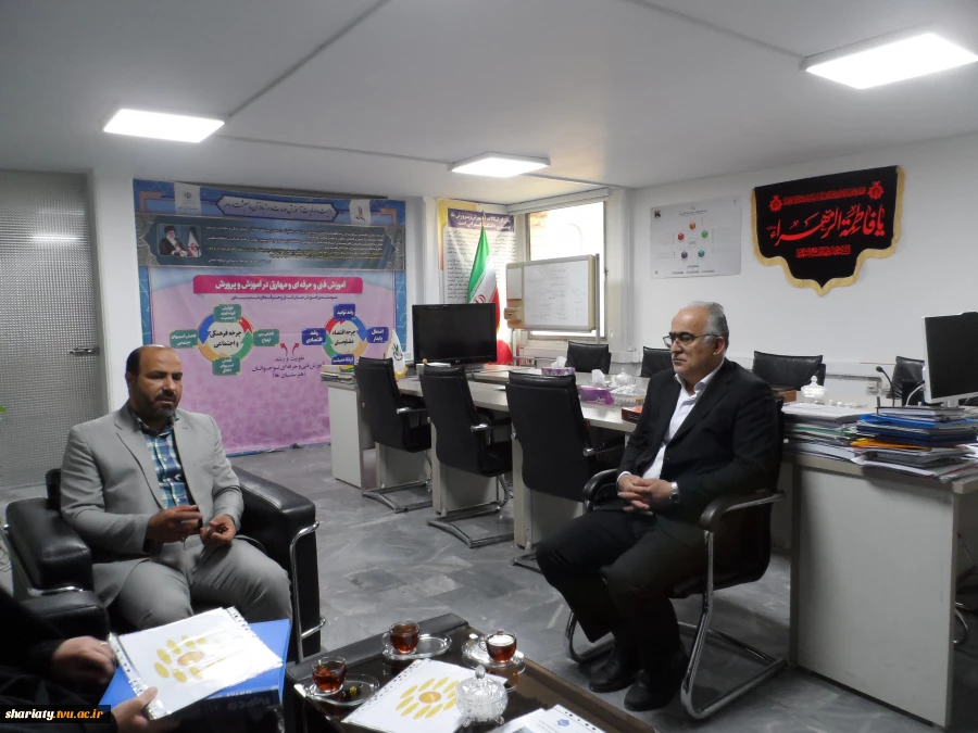 برگزاری نشست مشترک مسئولین و اعضای هیئت‌علمی با مدیرکل دفتر آموزش‌متوسطه فنی‌وحرفه‌ای و کاردانش وزارت آموزش‌وپرورش 2