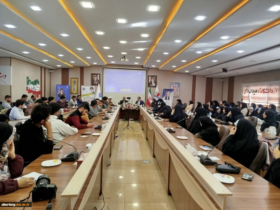 گفت‌وگوی صریح دانشجویان دانشگاه ملی‌مهارت با دستیار سیاسی و سانه‌ای رییس مجلس در دانشکده دکتر شریعتی

. 4