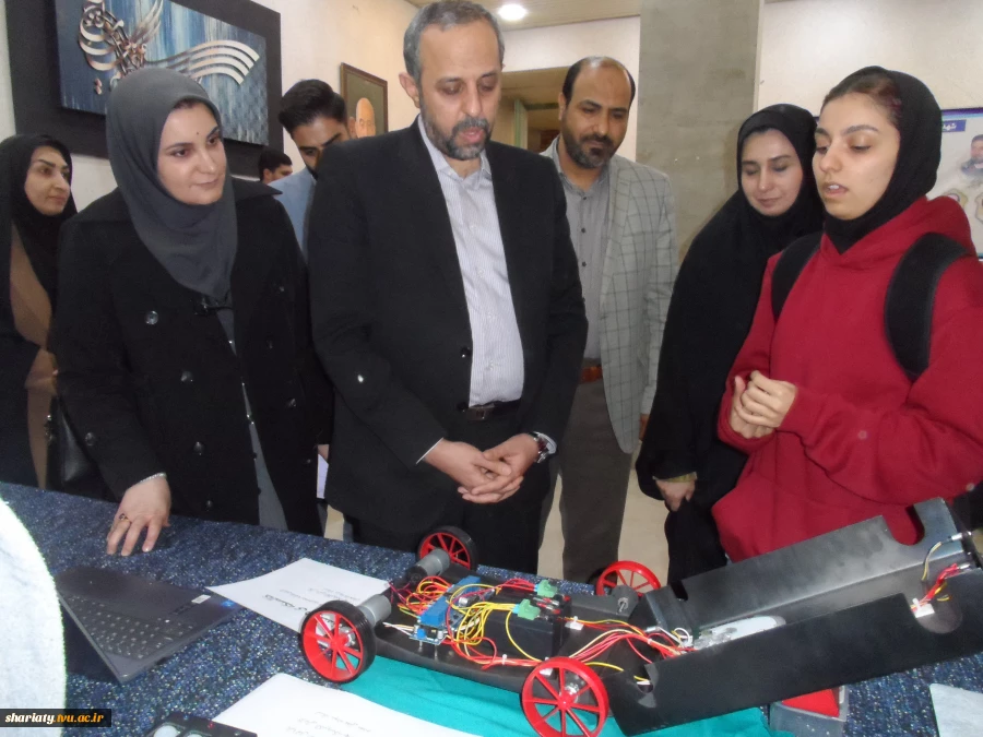 گفت‌وگوی صریح دانشجویان دانشگاه ملی‌مهارت با دستیار سیاسی و سانه‌ای رییس مجلس در دانشکده دکتر شریعتی 4