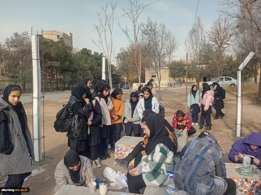 بازدید دانش آموزان هنرستان فنی حرفه ای از دانشکده در هفته پژوهش 4