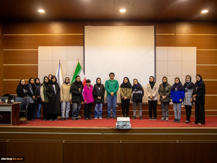 سمینار ورود به دنیای نرم‌افزار آزاد از گروه کامپیوتر در هفته پژوهش 2