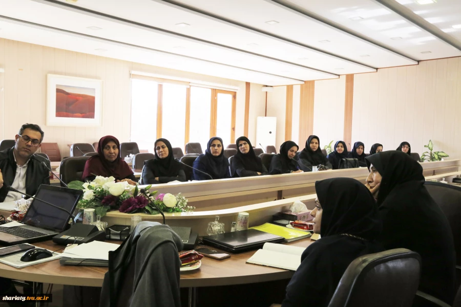برگزاری دوره آموزشی قوانین بازنشستگی ویژه کارکنان حوزه معاونت اداری، مالی و مدیریت منابع دانشکده 7