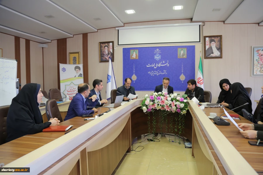 بررسی روند اجرایی فرآیند جذب و گفتگو با متقاضیان 5