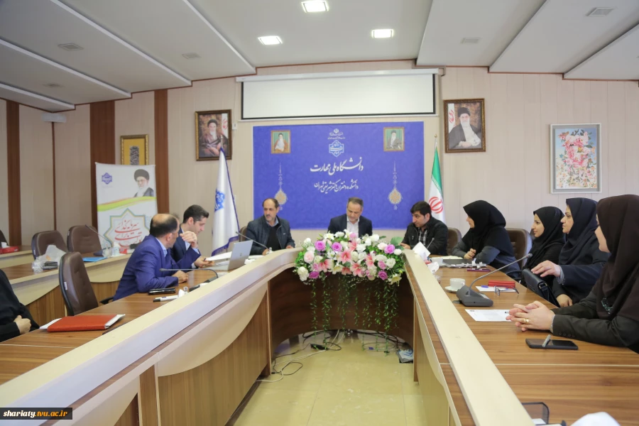 بررسی روند اجرایی فرآیند جذب و گفتگو با متقاضیان 8