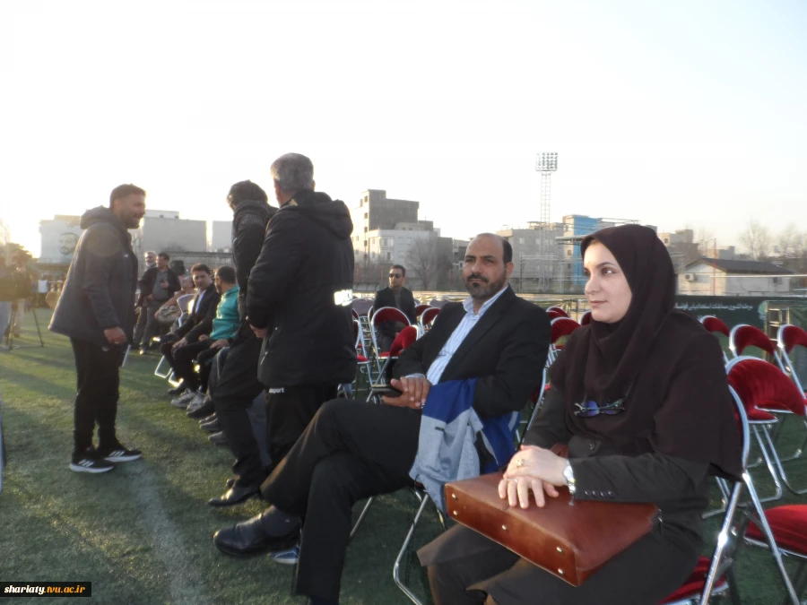 حضور دکتر آقا محمدی عضو مجمع تشخیص مصلحت نظام و مدیر گروه اقتصادی دفتر رهبر معظم انقلاب اسلامی در دانشکده شریعتی همزمان با اختتامیه مسابقات استعدادیابی فوتبال محلات کشور 3