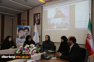 ارائه مطالبات کارکنان توسط خانم ضحاکی نماینده دانشکده شریعتی  5