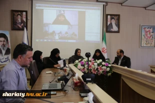 ارائه مطالبات کارکنان توسط خانم ضحاکی نماینده دانشکده شریعتی  6
