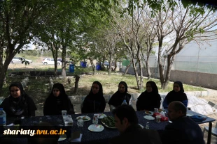 بازدید رئیس دانشگاه ملی مهارت از گلخانه دانشکده شریعتی و گفتگو با اساتید و دانشجویان 6