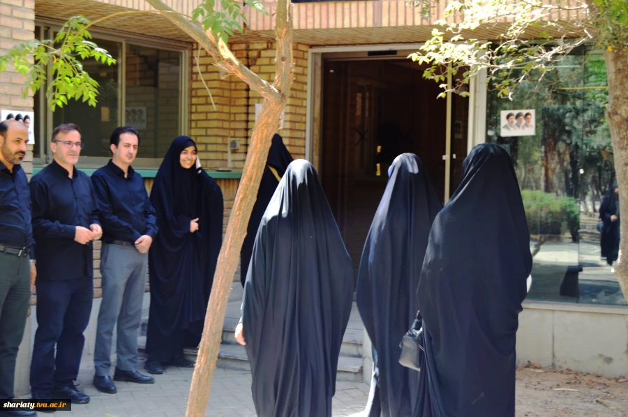 آغاز میزبانی دانشکده شریعتی از کاروان زیارتی دانشگاه ملی مهارت استان فارس جهت حضور در مراسم  وداع با رهبر شهید 3